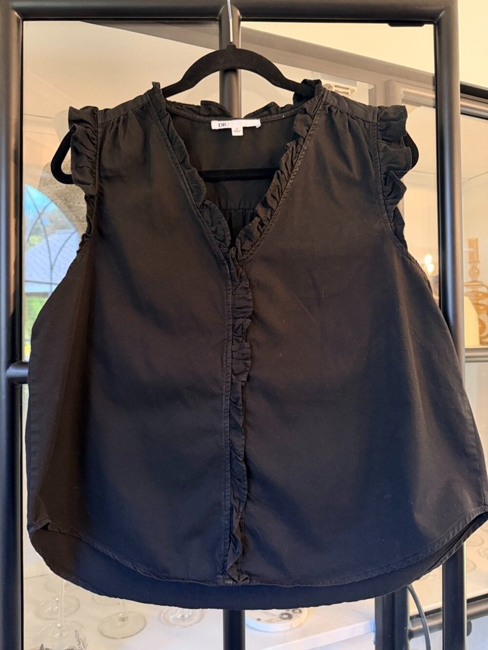 DR2 by Daniel Rainn Black Ruffle V-Neck Sleeveless Blouse Top Size M